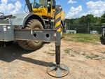 Chassis with Outrigger Cylinders