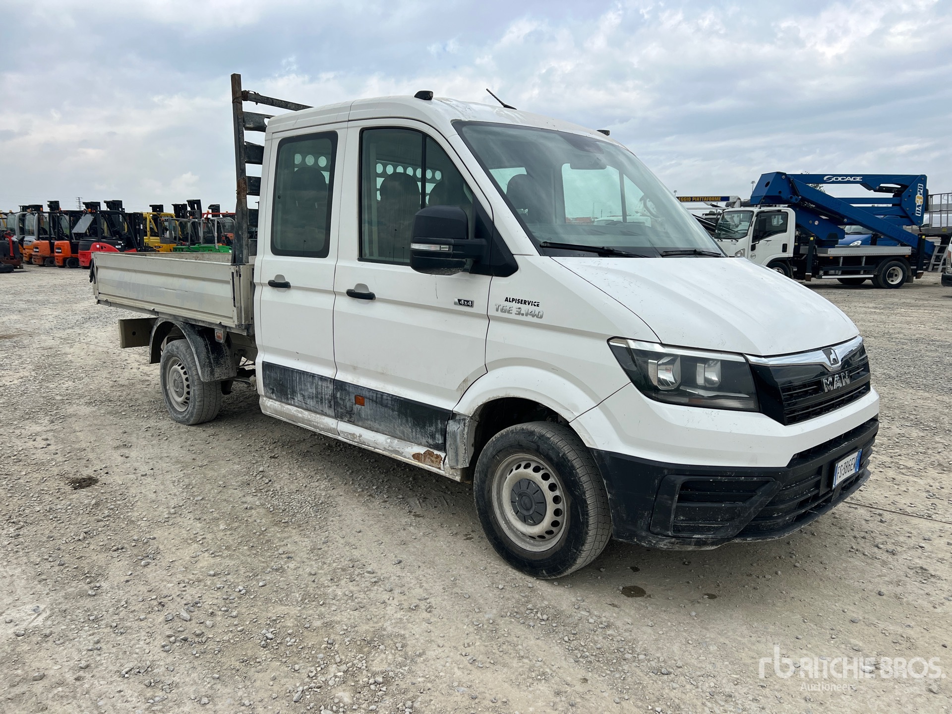 General Appearance with Picture, Right Front Corner