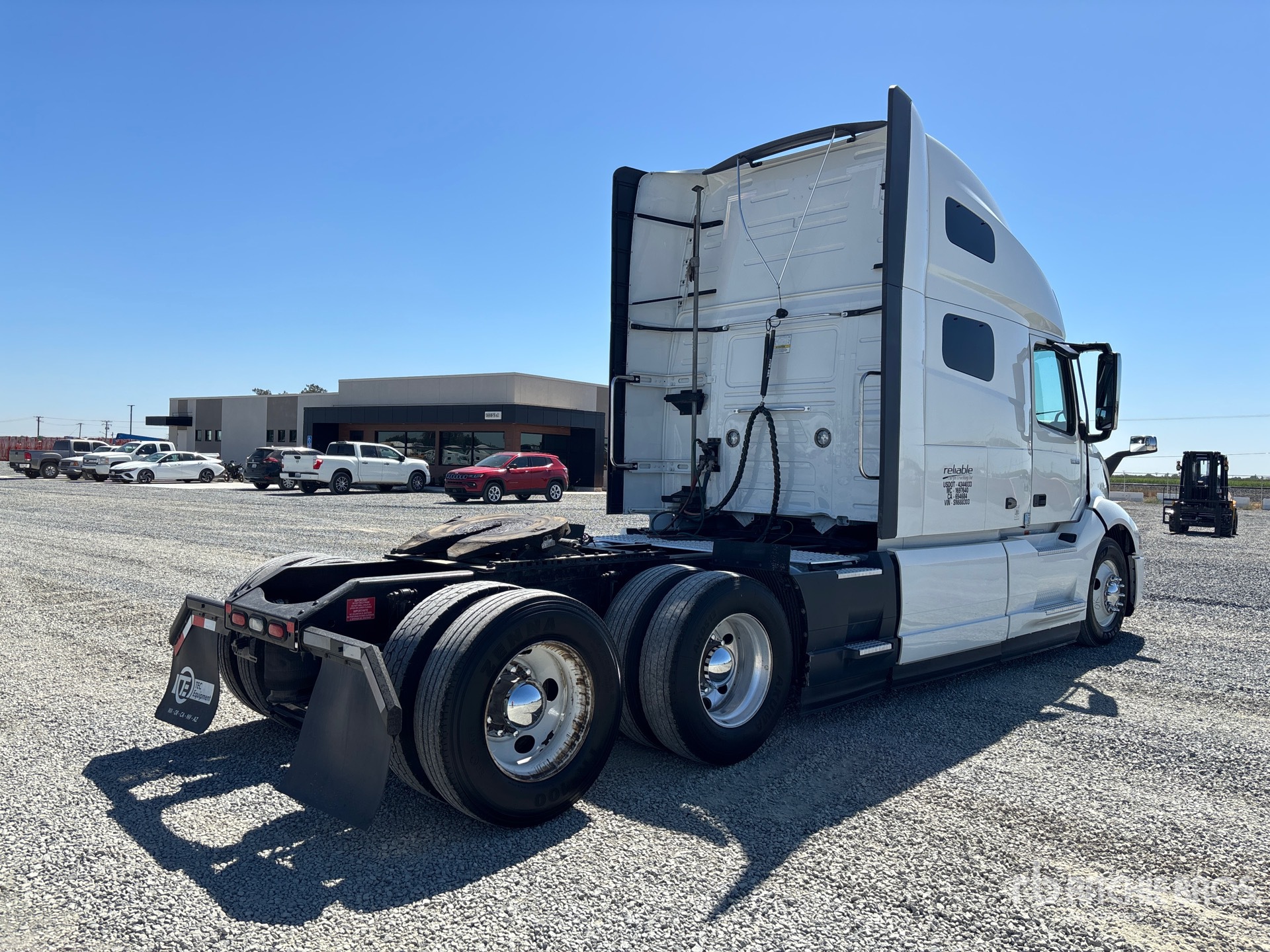 General Appearance with Picture, Right Rear Corner