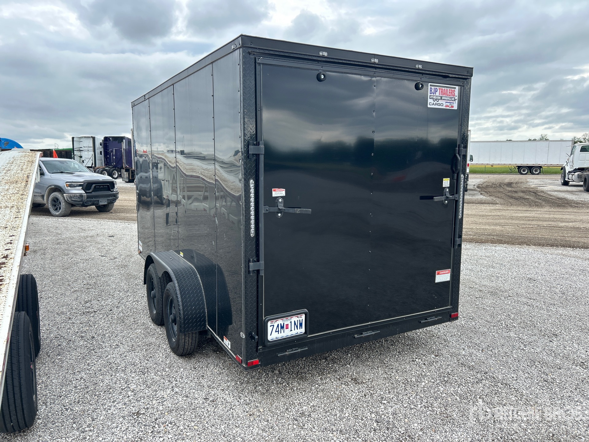 General Appearance with Picture, Left Rear Corner