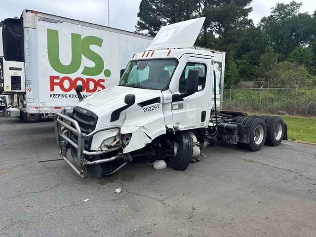 2024 Freightliner Cascadia 116 6x4 T/A Day Cab Truck Tractor (Inoperable) 2024 Freightliner Cascadia 116 6x4 T/A Day Cab Truck Tractor (Inoperable)