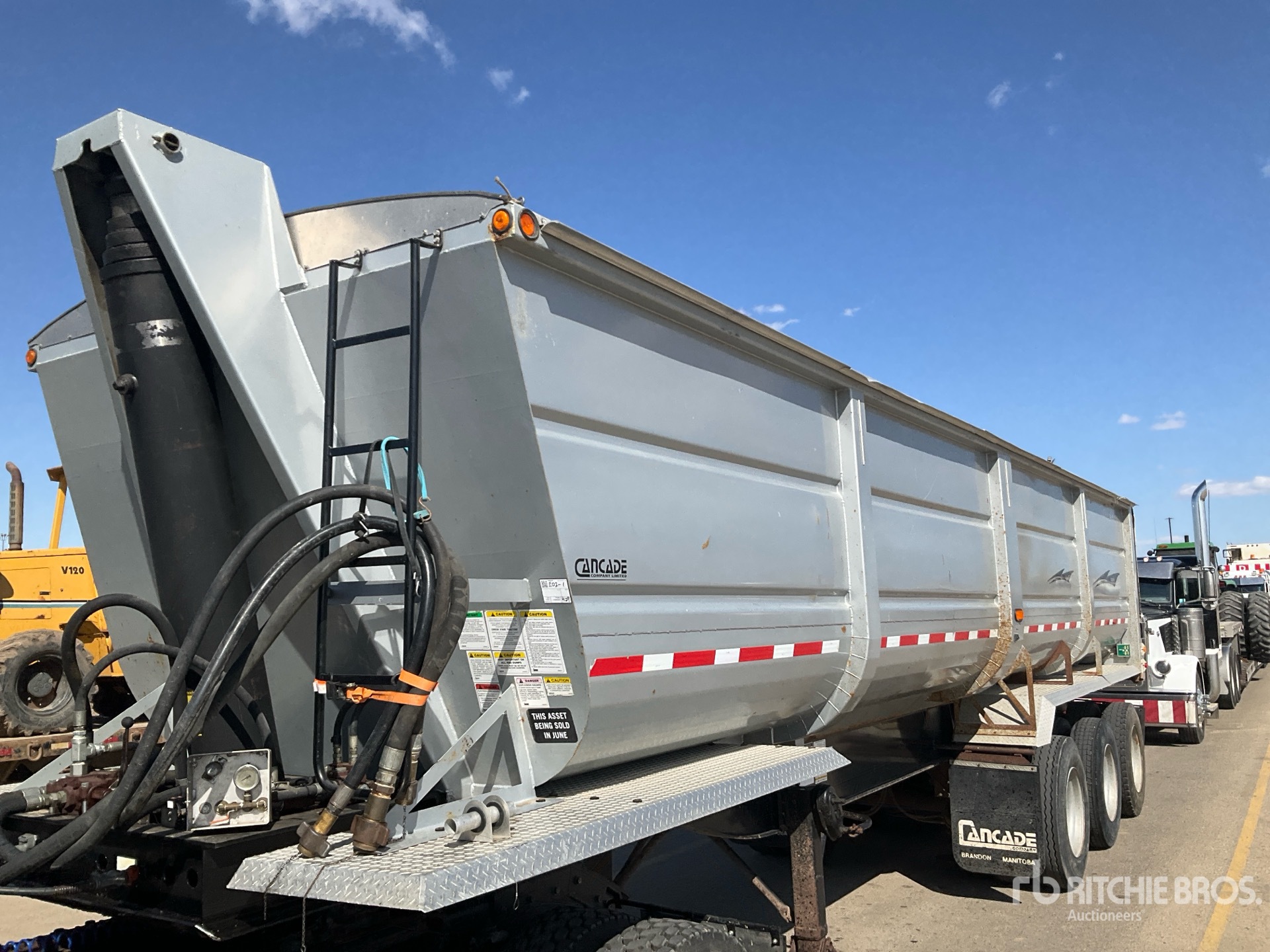 Photo of a 2007 Cancade 34 ft Tri/A