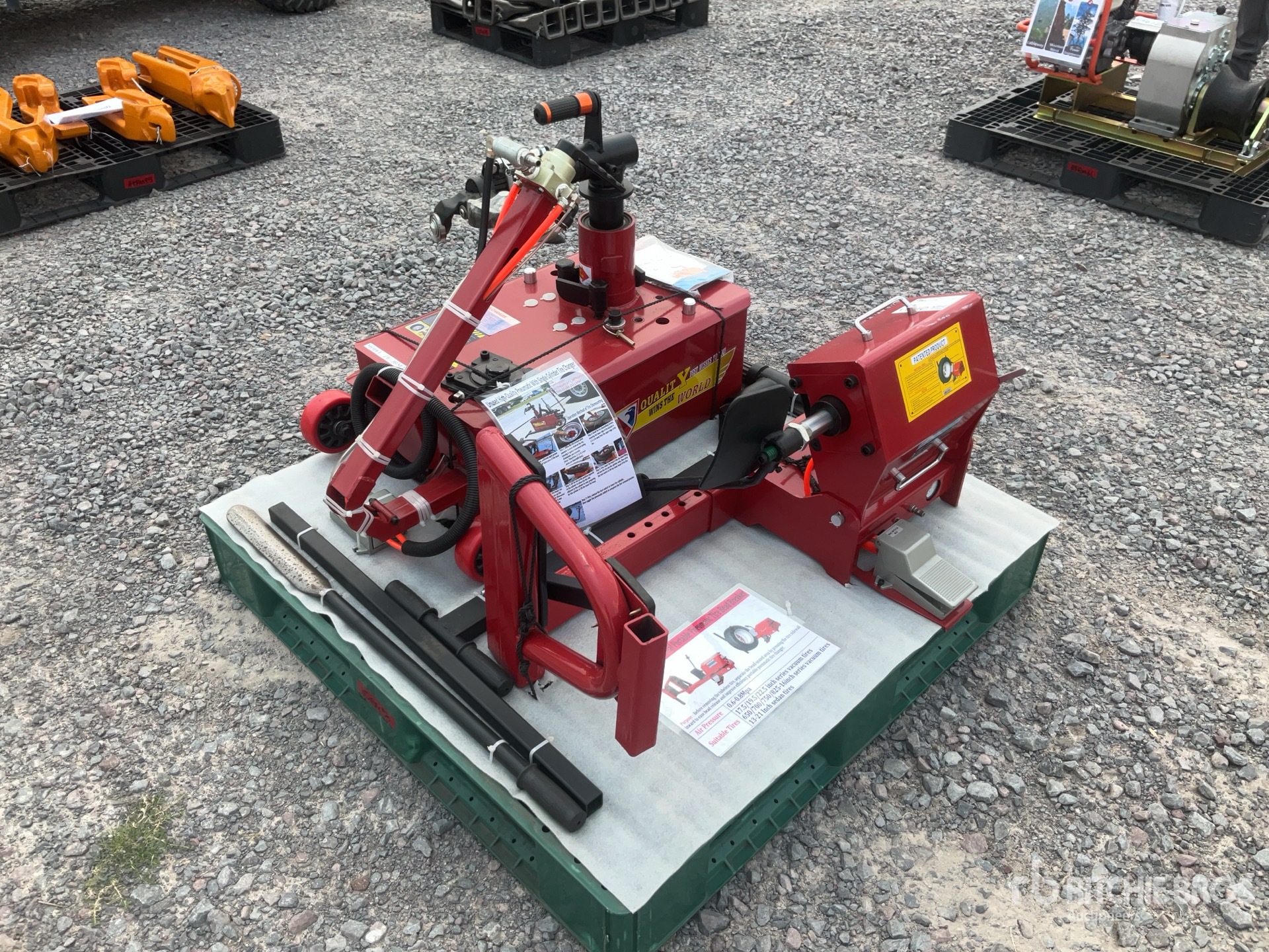 General Appearance with Picture, Right Front Corner