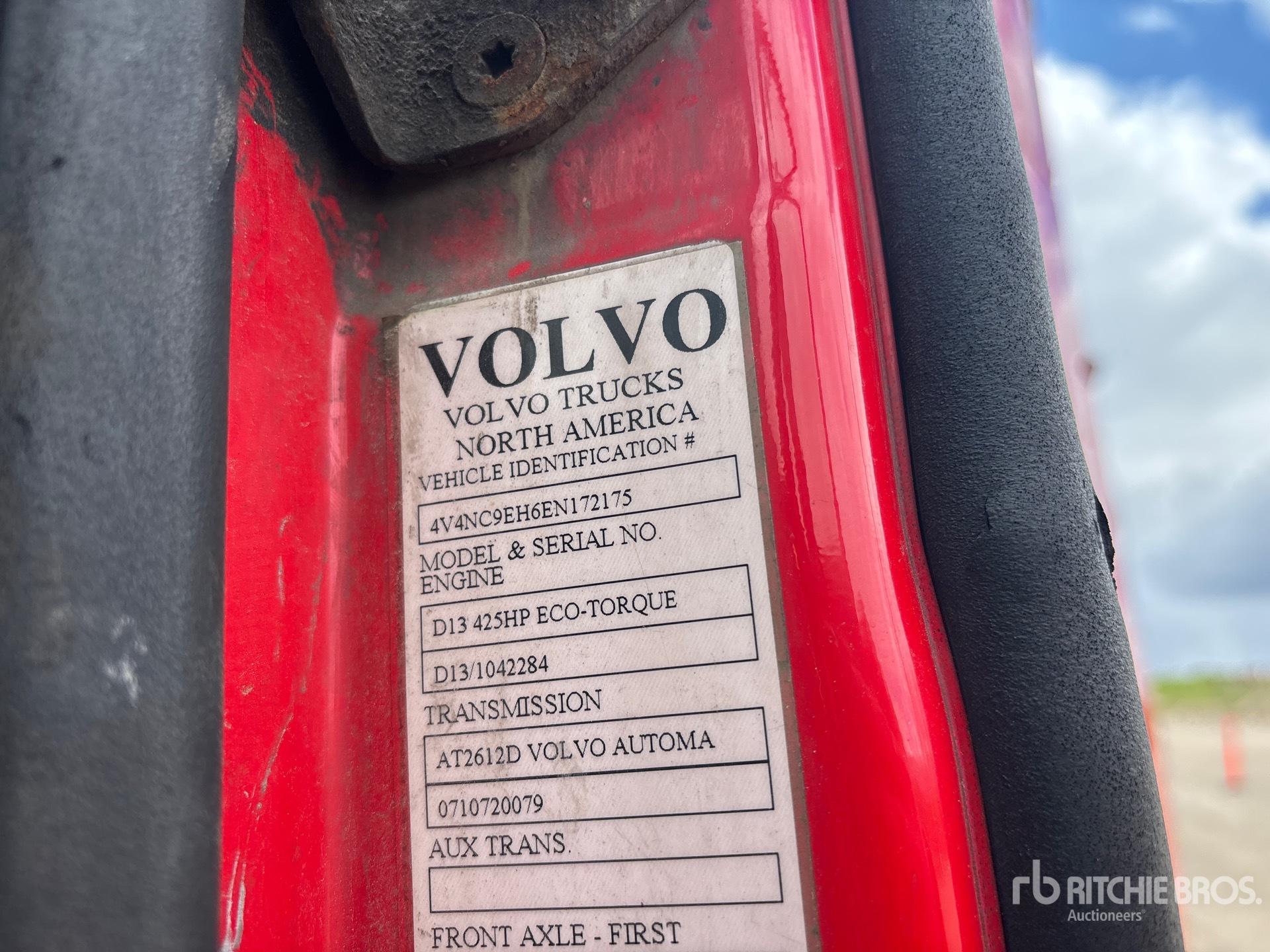 Photo of a 2014 Volvo VNL
