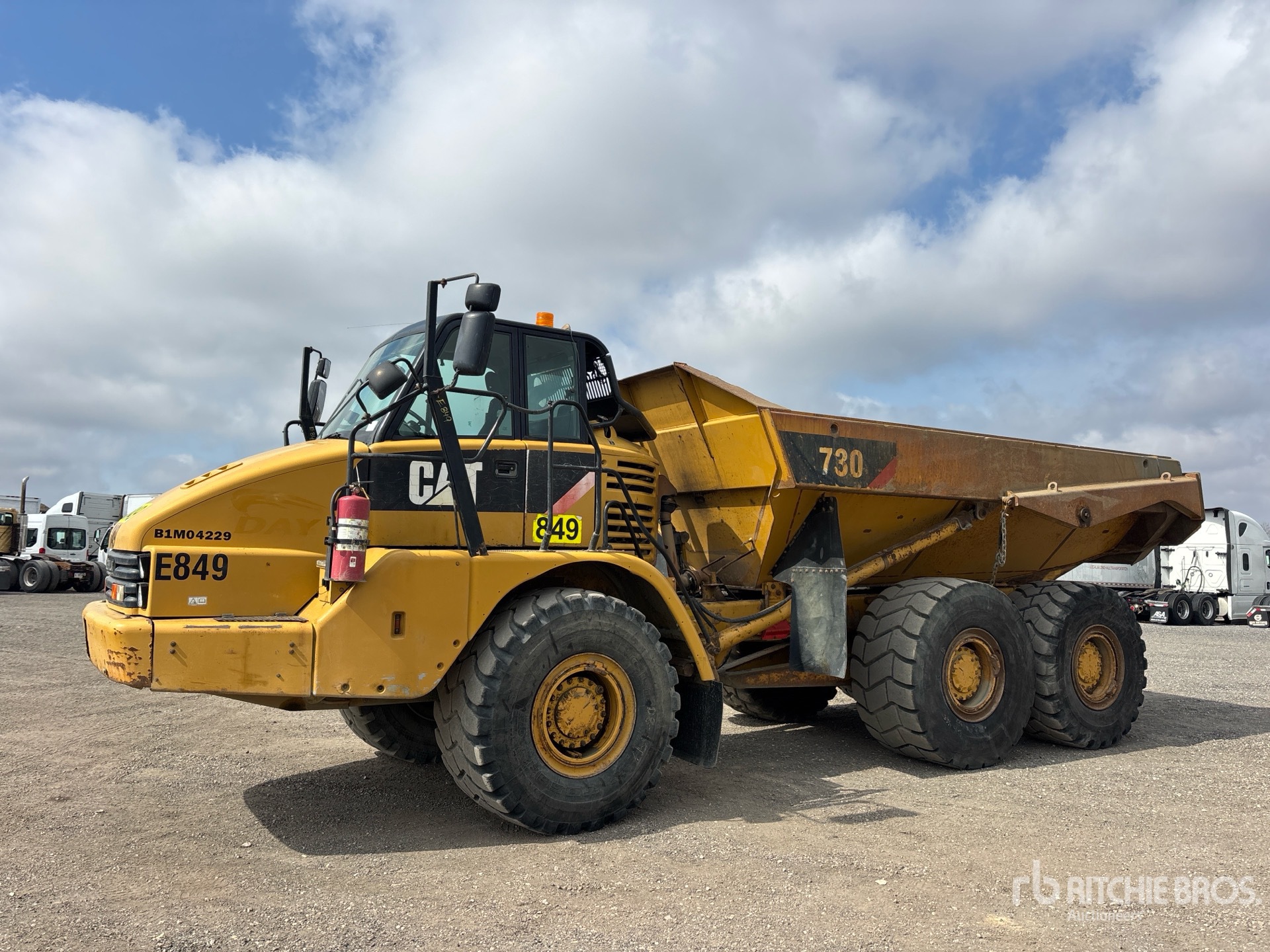 Photo of a 2013 Caterpillar 730