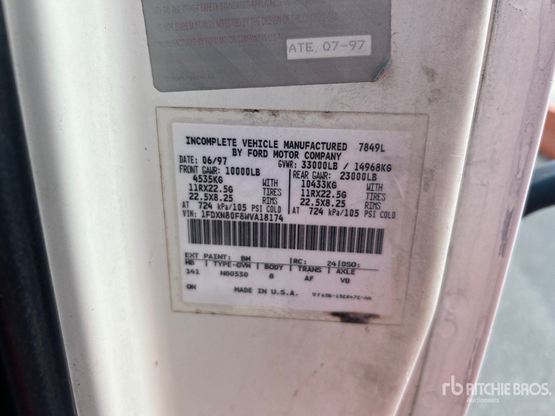 Photo of a 1998 Ford L8501