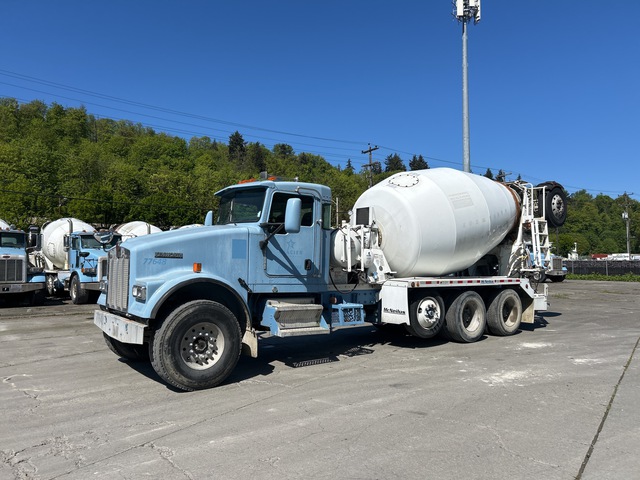 2005 Kenworth W900 10x4 Mixer Truck