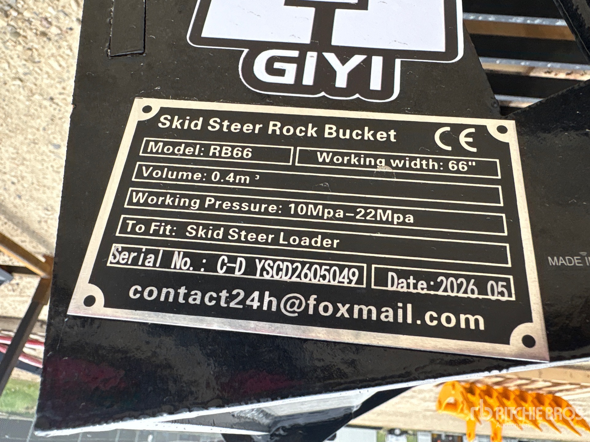 General Appearance with Picture, Right Front Corner