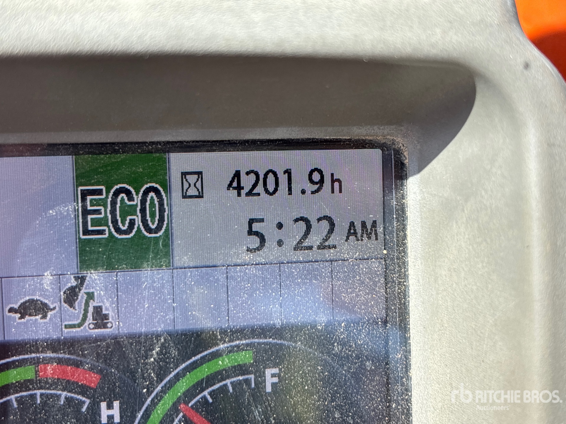 2016 Hitachi ZX75UR-5B