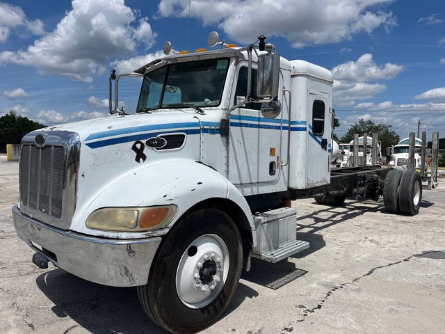 2006 Peterbilt 335 4x2 Sleeper Cab and Chassis