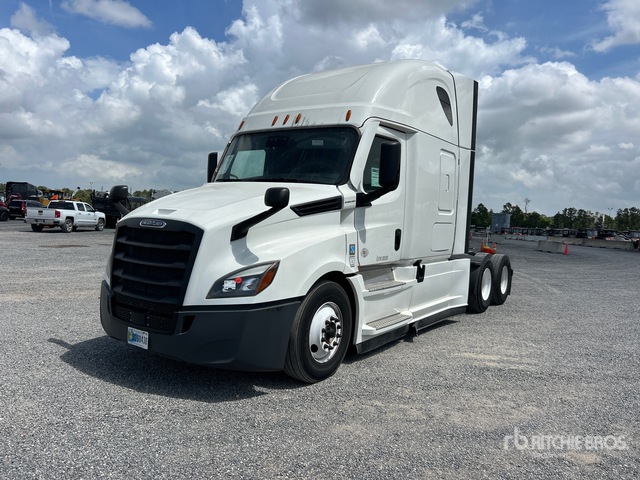 2022 Freightliner Cascadia 126 T/A Sleeper Truck Tractor