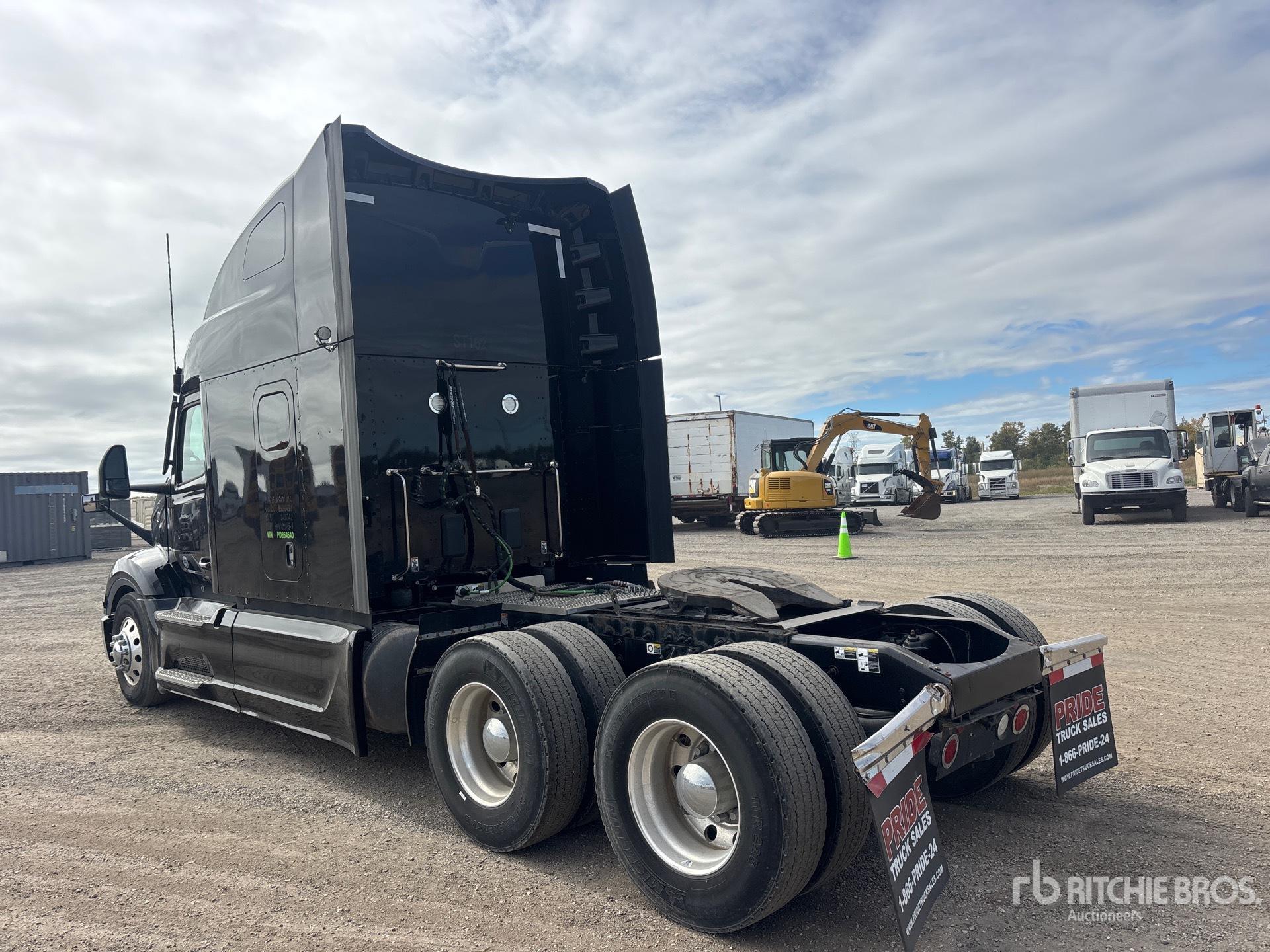 2023 Peterbilt 579