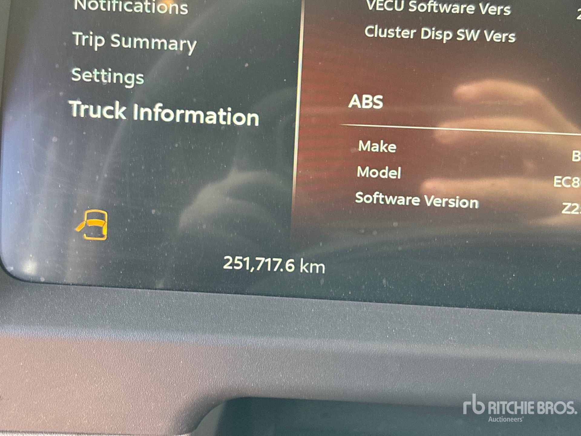 2023 Peterbilt 579