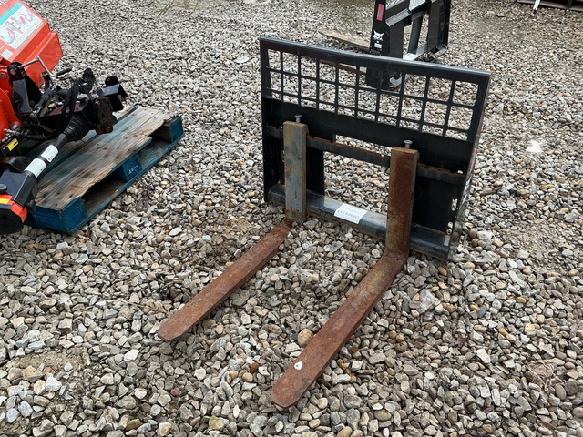 36 in Skid Steer Forks - Fits Bobcat S70