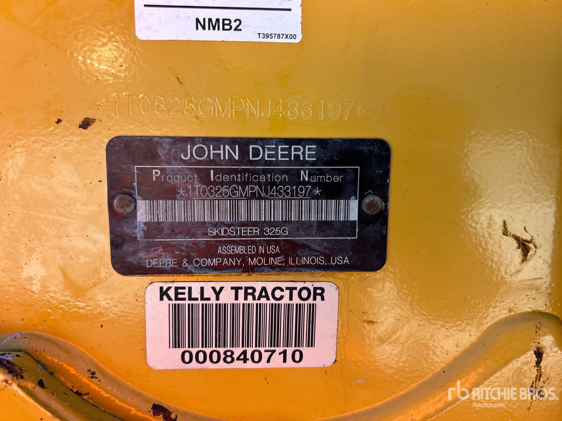 Photo of a 2022 John Deere 325G
