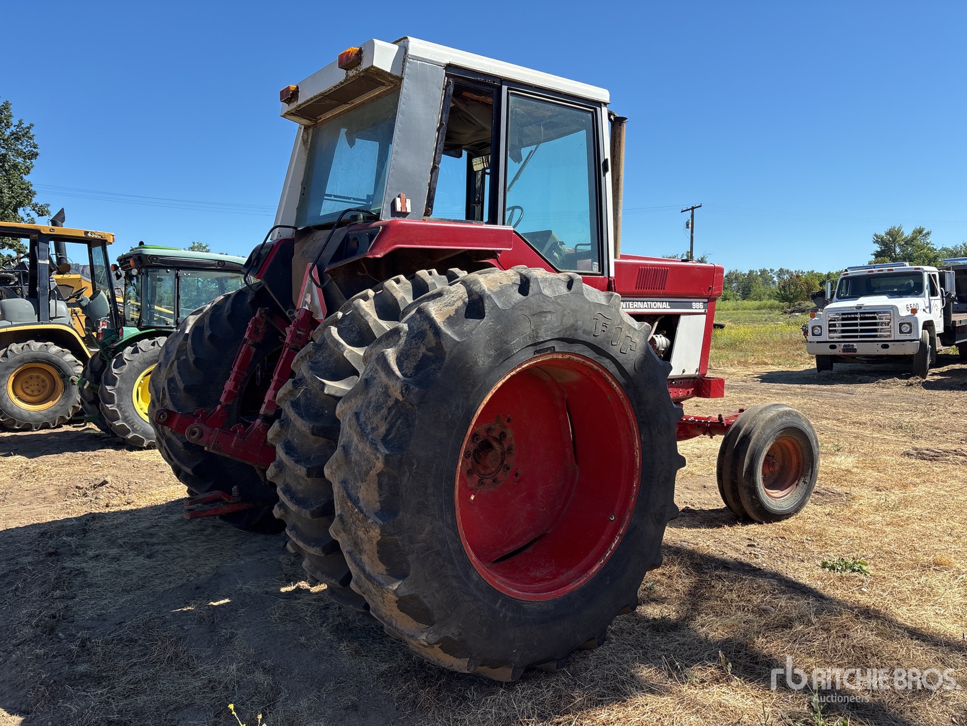 General Appearance with Picture, Right Rear Corner