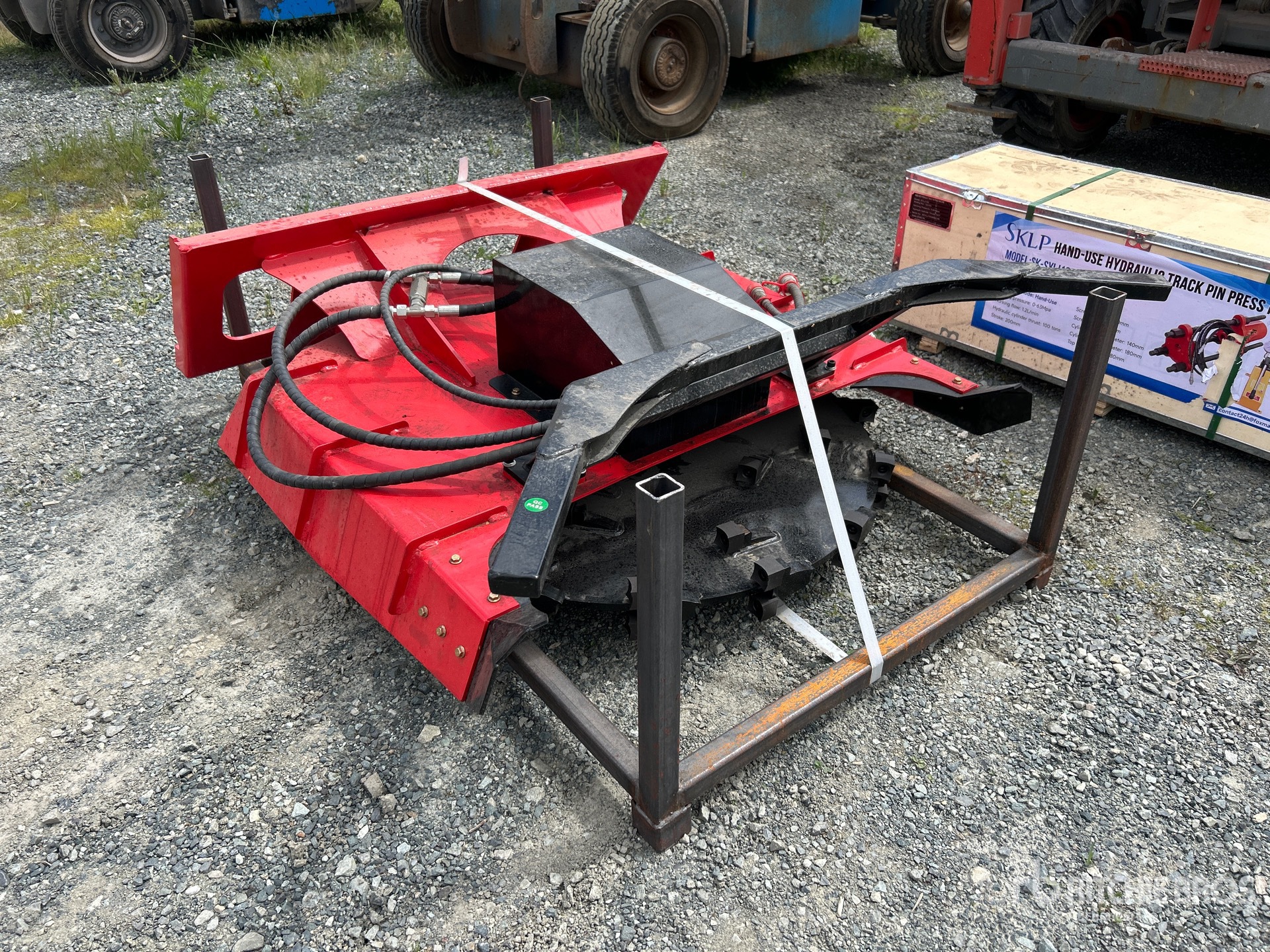 General Appearance with Picture, Left Front Corner