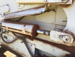 Hydraulics with Apron Lift Cylinders