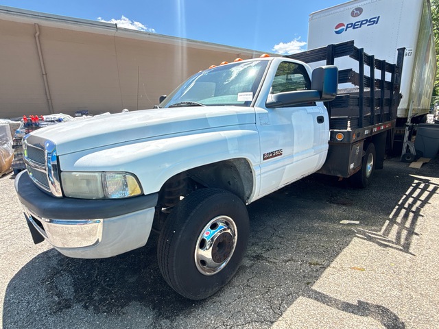 2001 Dodge Ram 3500 4x2 Flatbed Truck (Inoperable)