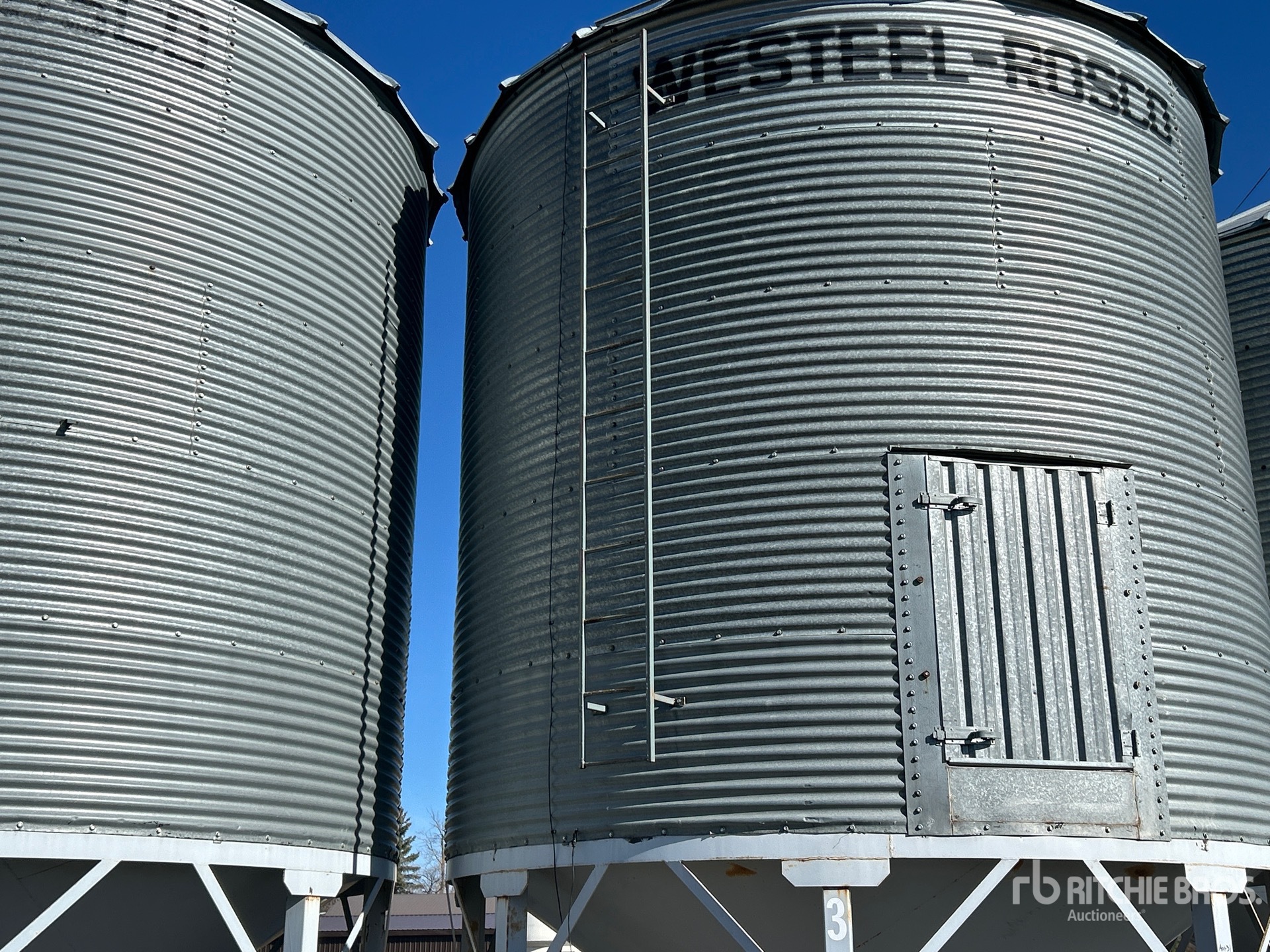 Photo of a  Westeel +/- 2000 bu 5 Ring Hopper