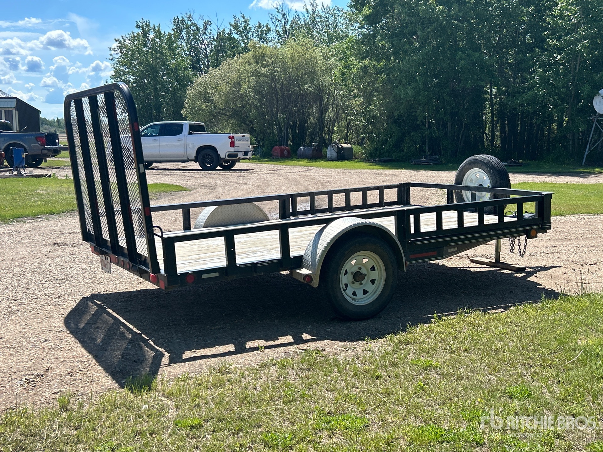 General Appearance with Picture, Right Rear Corner
