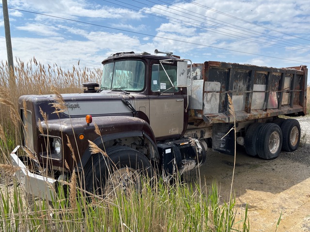 1990 Mack RB690S 6x4 T/A Dump Truck