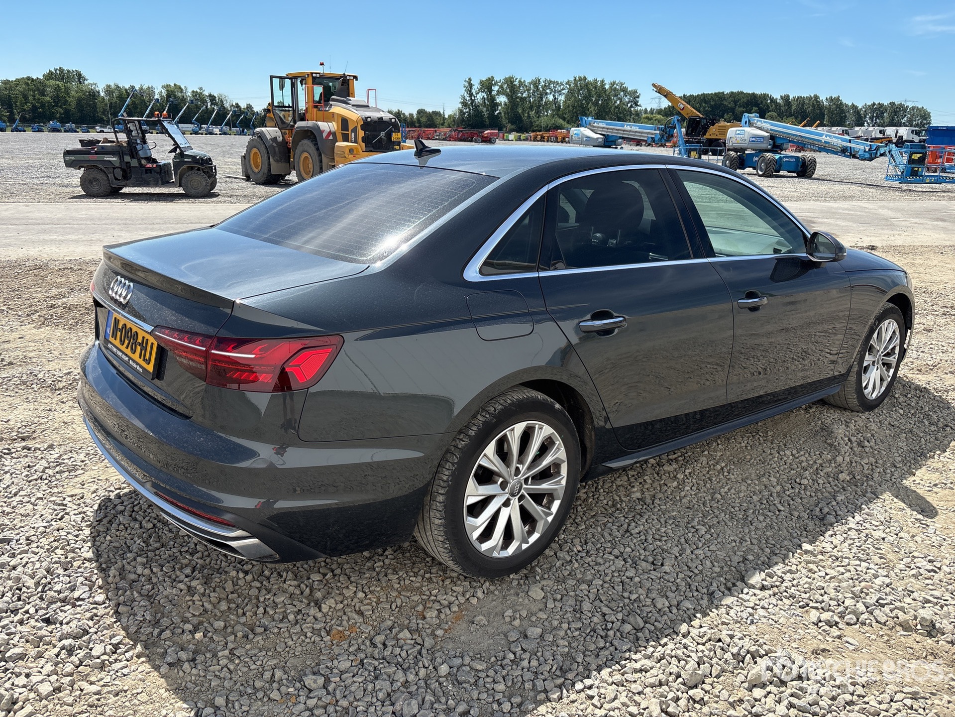 General Appearance with Picture, Right Rear Corner