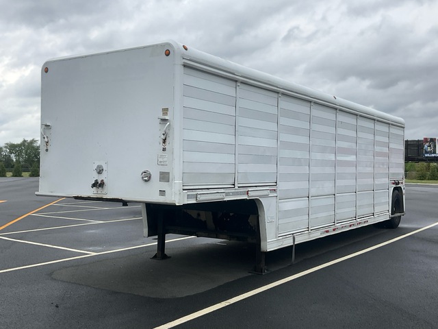 2003 Mickey AT-A 16 Bay S/A Beverage Trailer