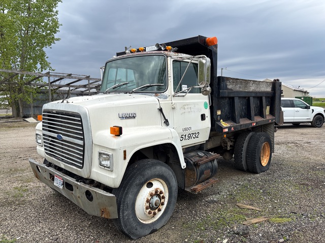 1992 Ford LN8000F 4x2 S/A Dump Truck