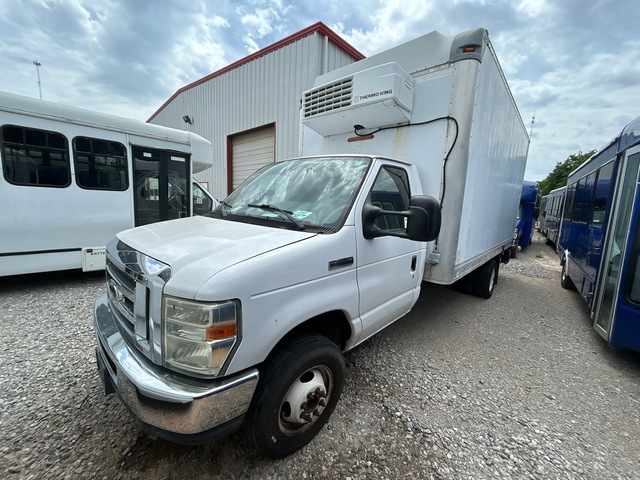 2013 Ford E-450 4x2 Refrigerated Truck