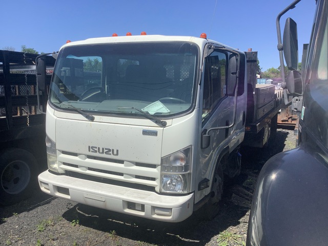 2015 Isuzu NPR HD 4x2 Crew Cab Flatbed Truck