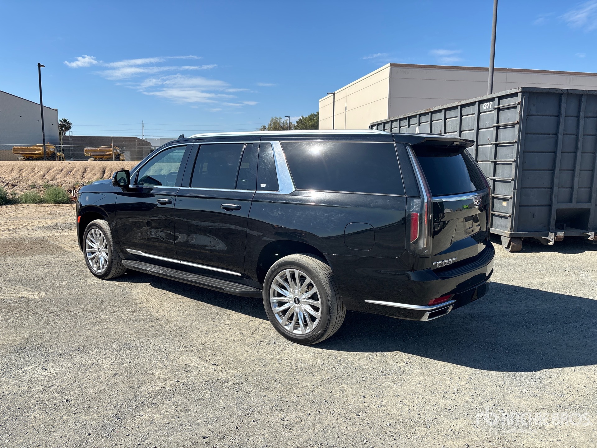 General Appearance with Picture, Left Rear Corner