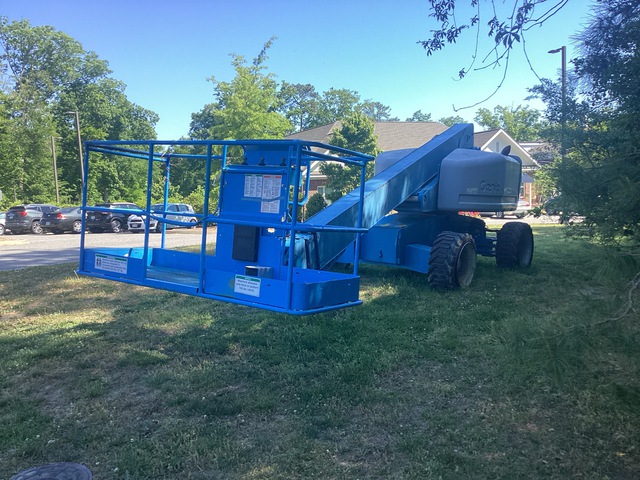 2005 Genie S-60 4WD Diesel Telescopic Boom Lift