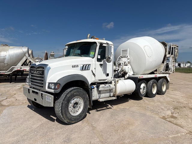 2016 Mack GU713 10x4 Mixer Truck