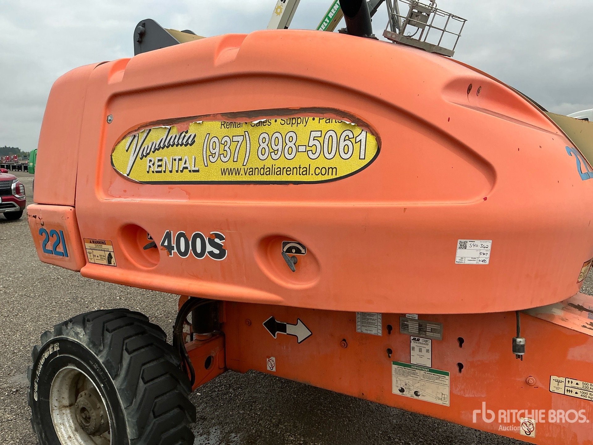 Photo of a 2012 JLG 400S