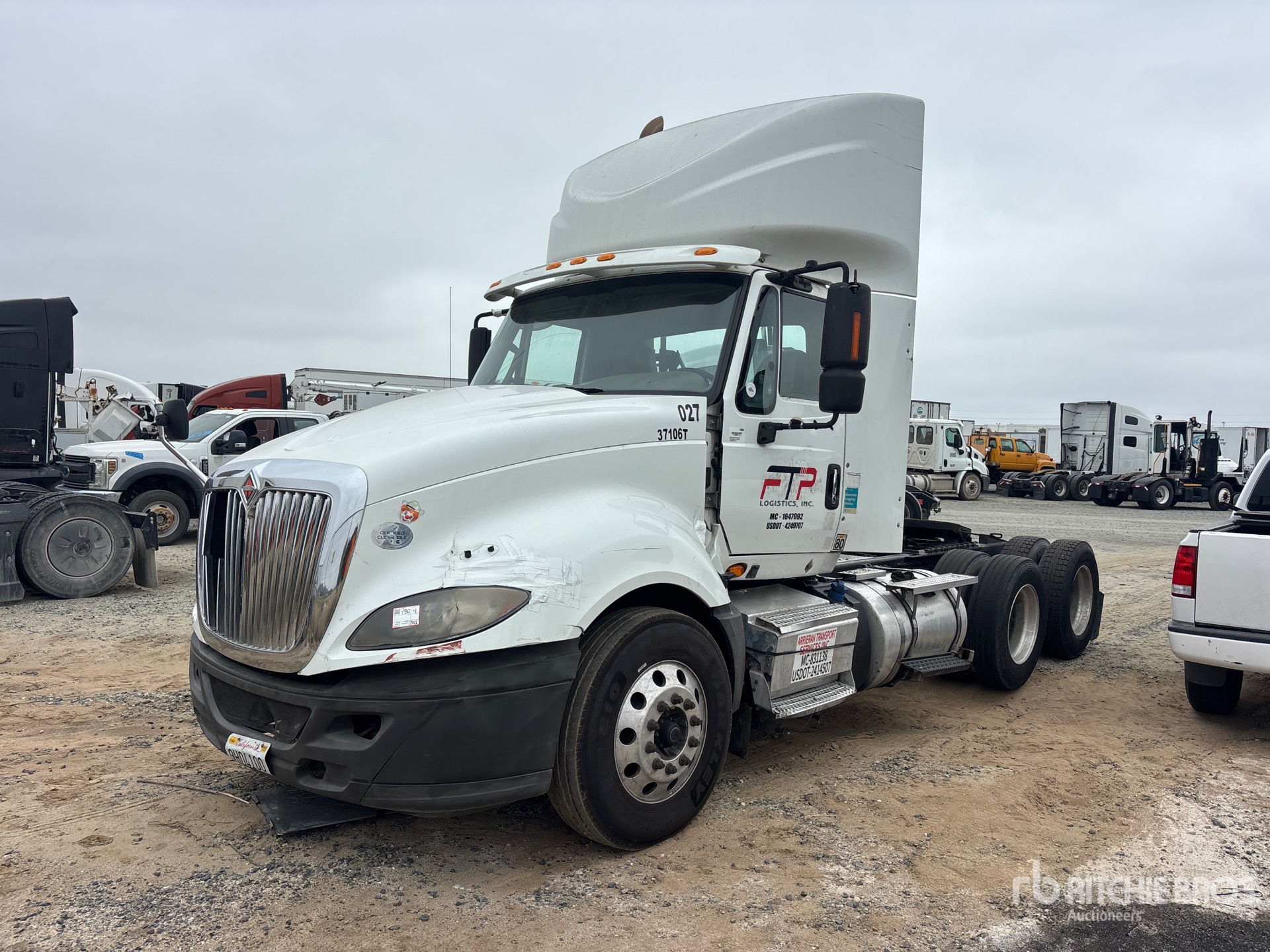 Photo of a 2017 International PROSTAR+ 122 6X