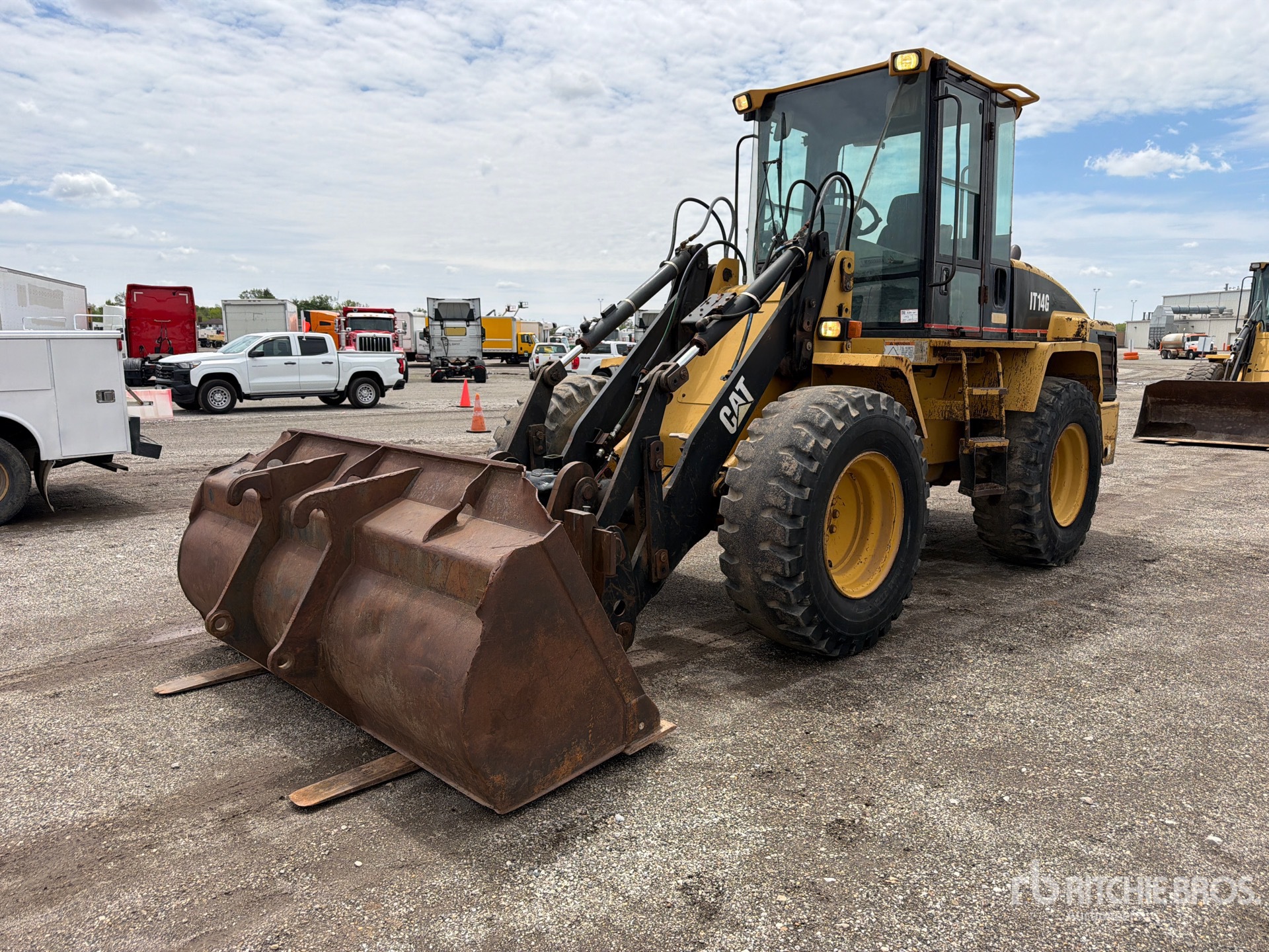 Photo of a 1997 Caterpillar IT14G