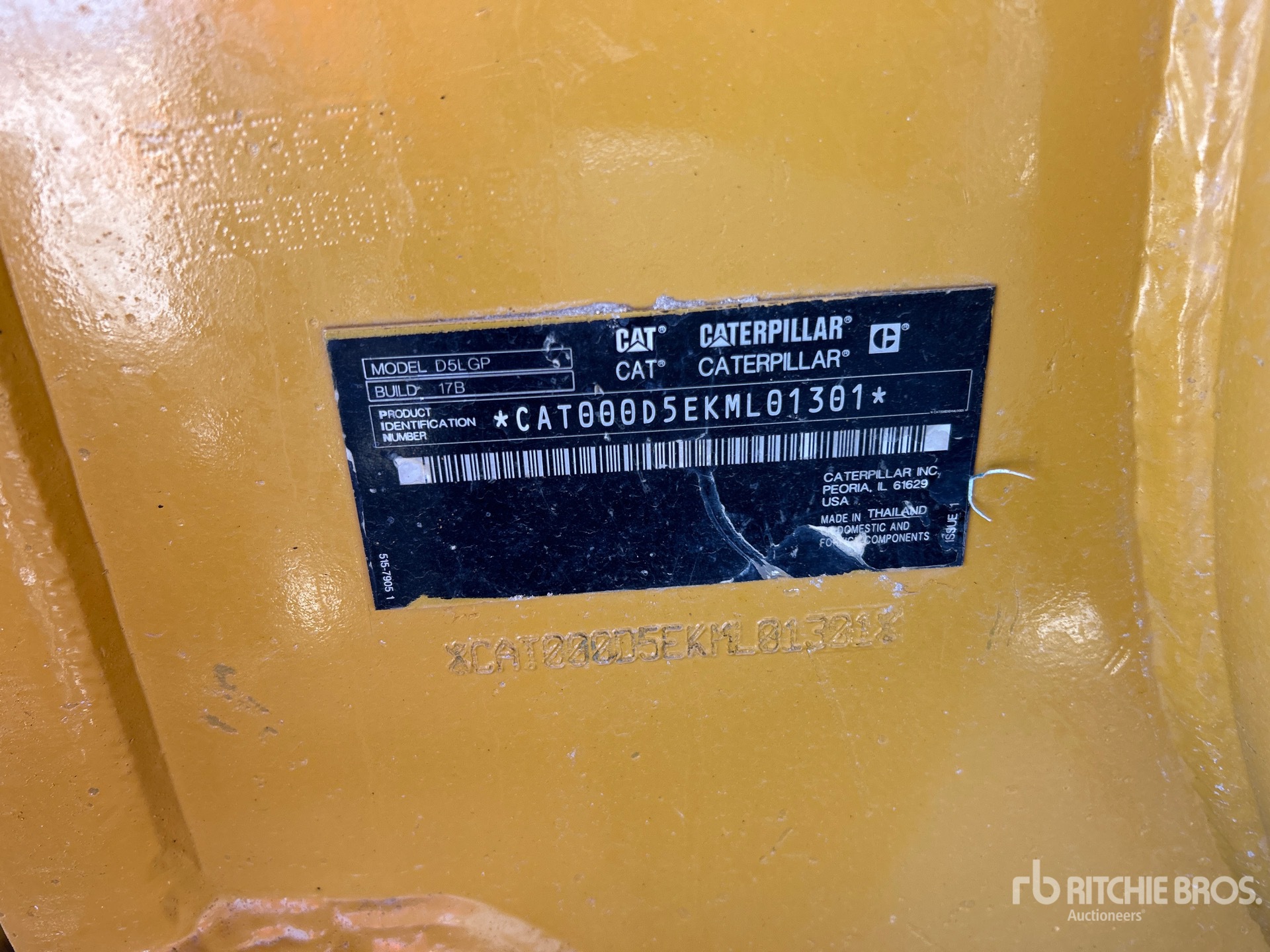 Photo of a 2023 Caterpillar D5