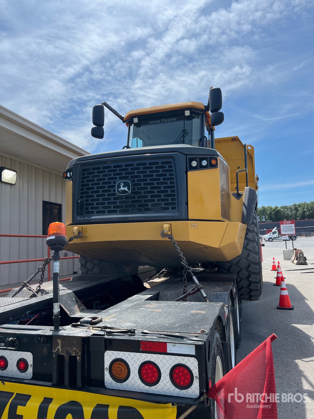 Photo of a 2021 John Deere 460E-II
