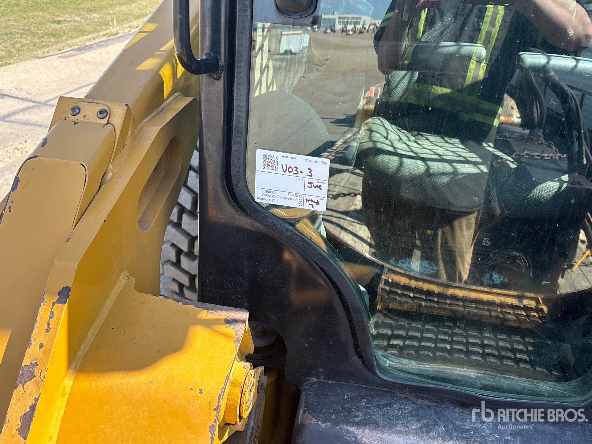 Photo of a 2014 Caterpillar 272D