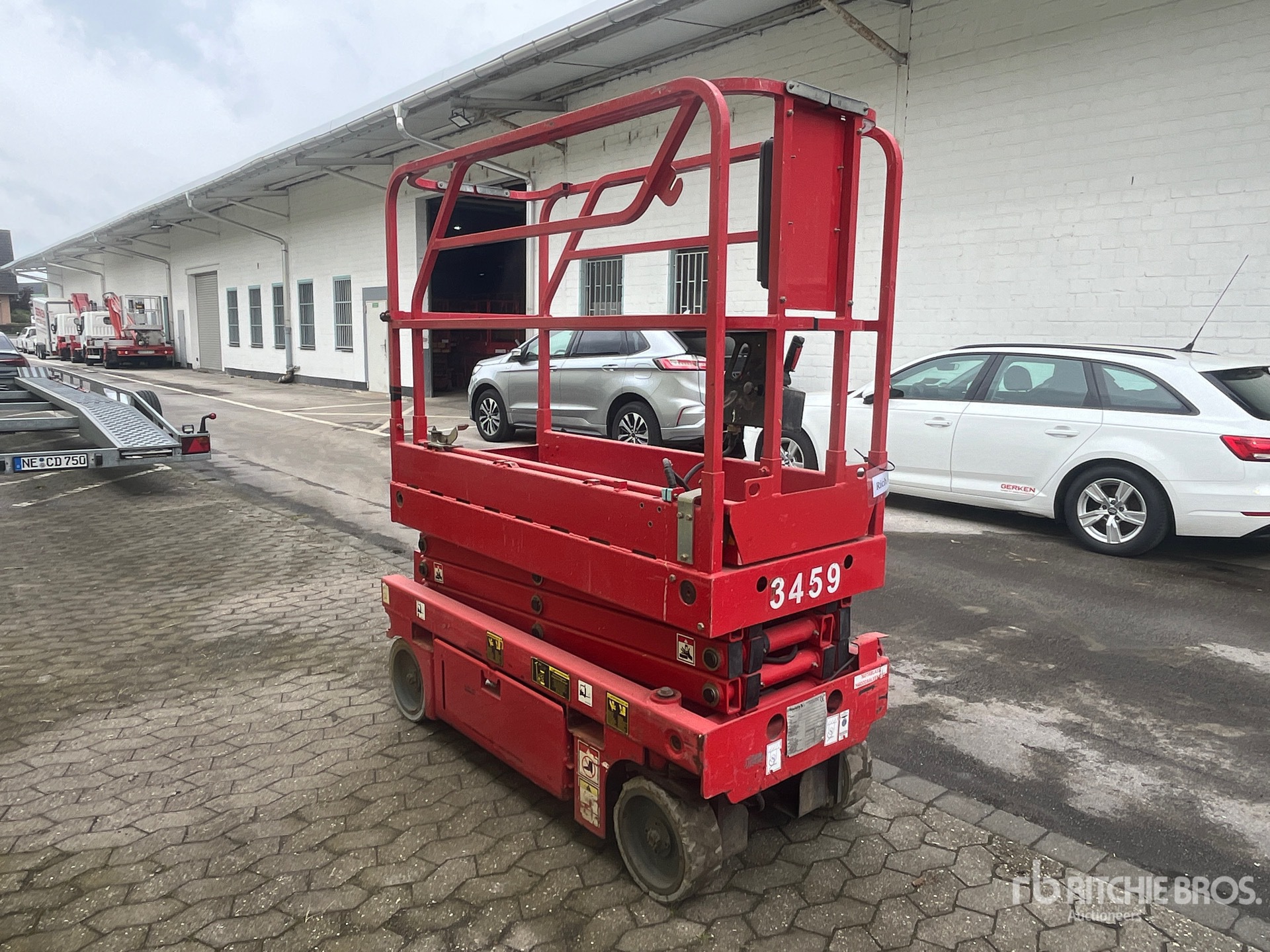 General Appearance with Picture, Right Front Corner