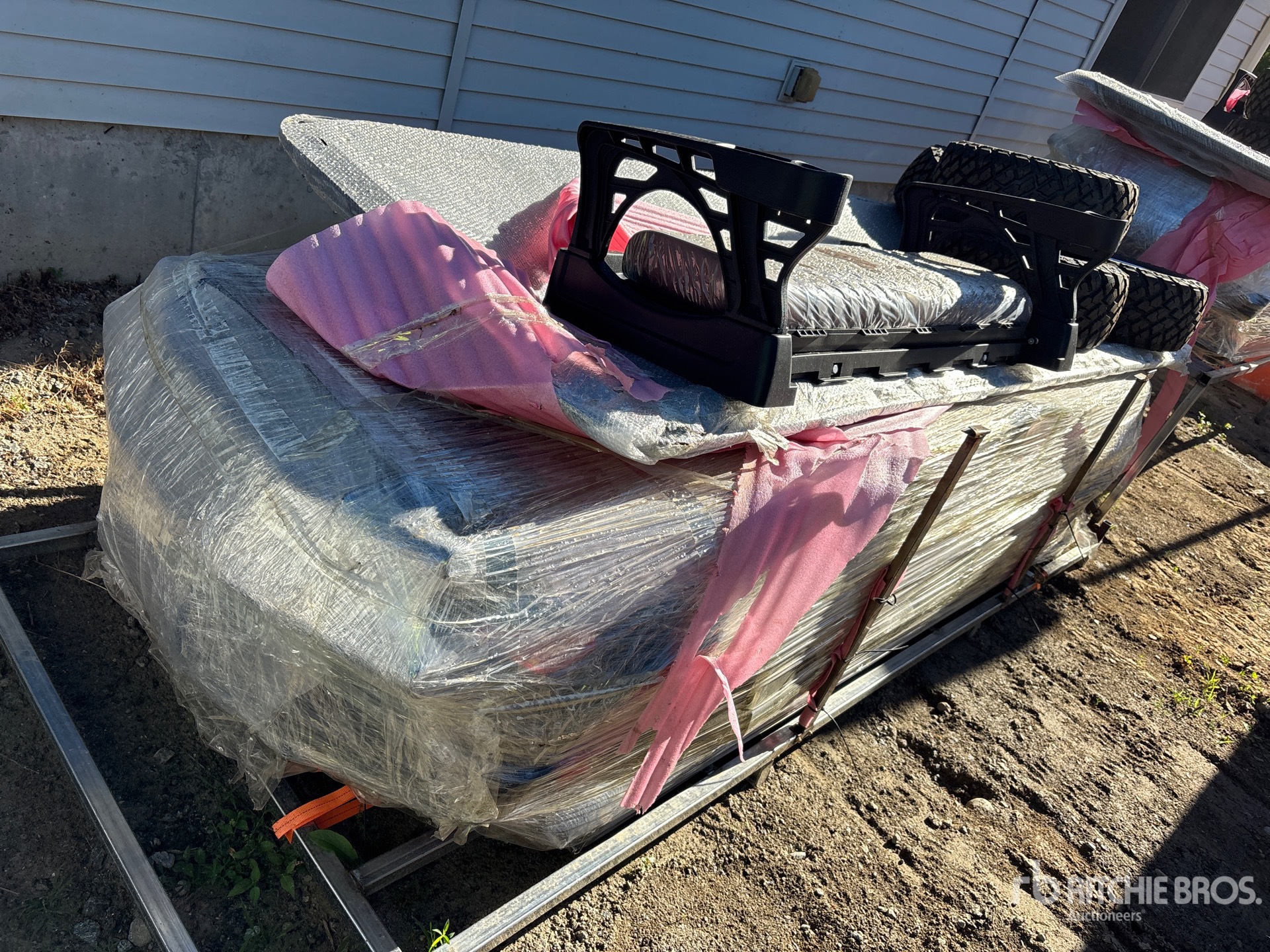 General Appearance with Picture, Right Rear Corner