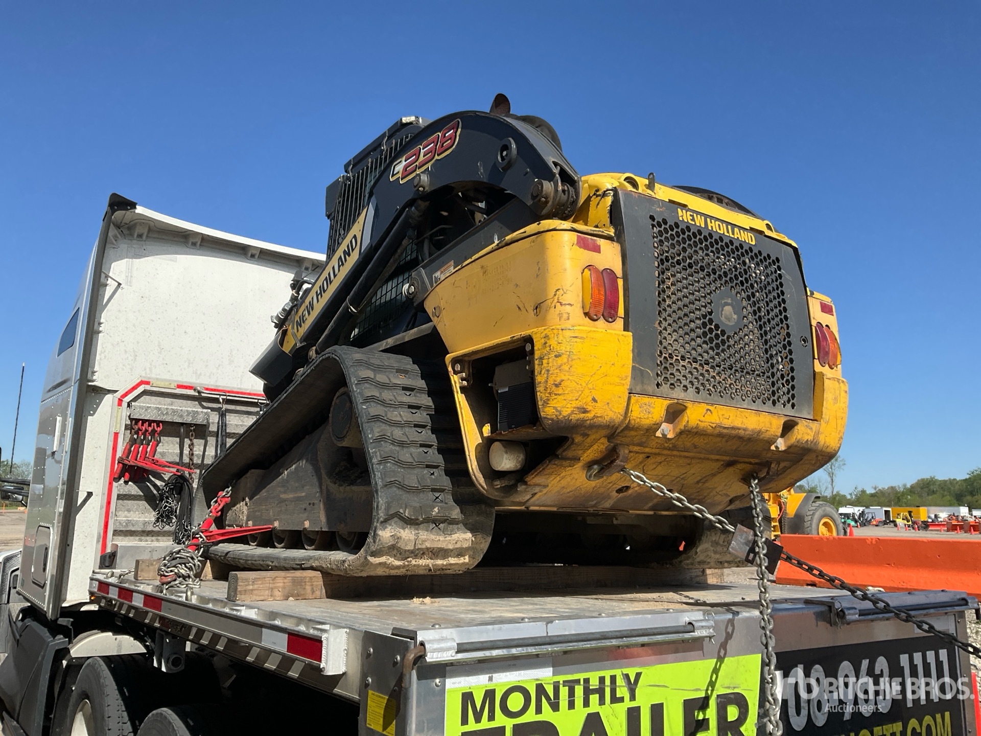 Photo of a 2013 New Holland C238