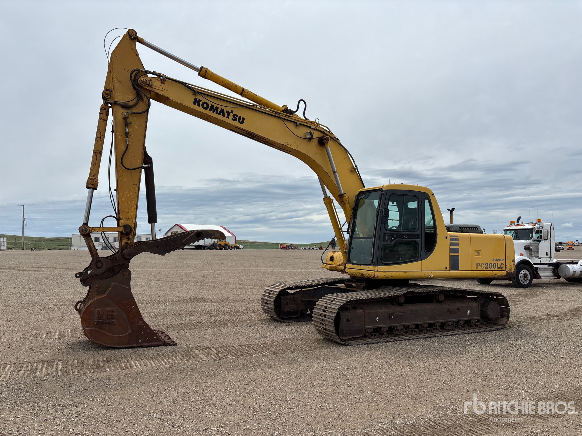Photo of a 1999 Komatsu PC200LC-6