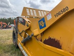 Chassis with Apron Trunnions