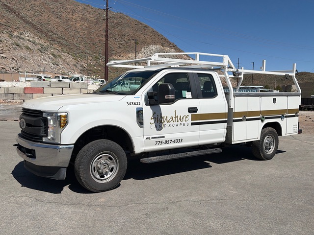 2019 Ford F-250 XL 4x4 Extended Cab Utility Truck
