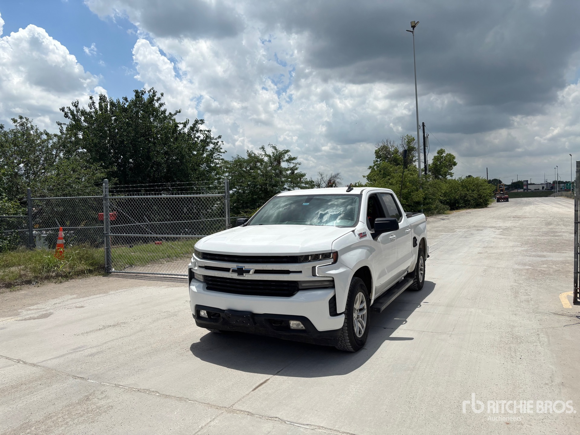 Photo of a 2020 Chevrolet SILVERADO 1500