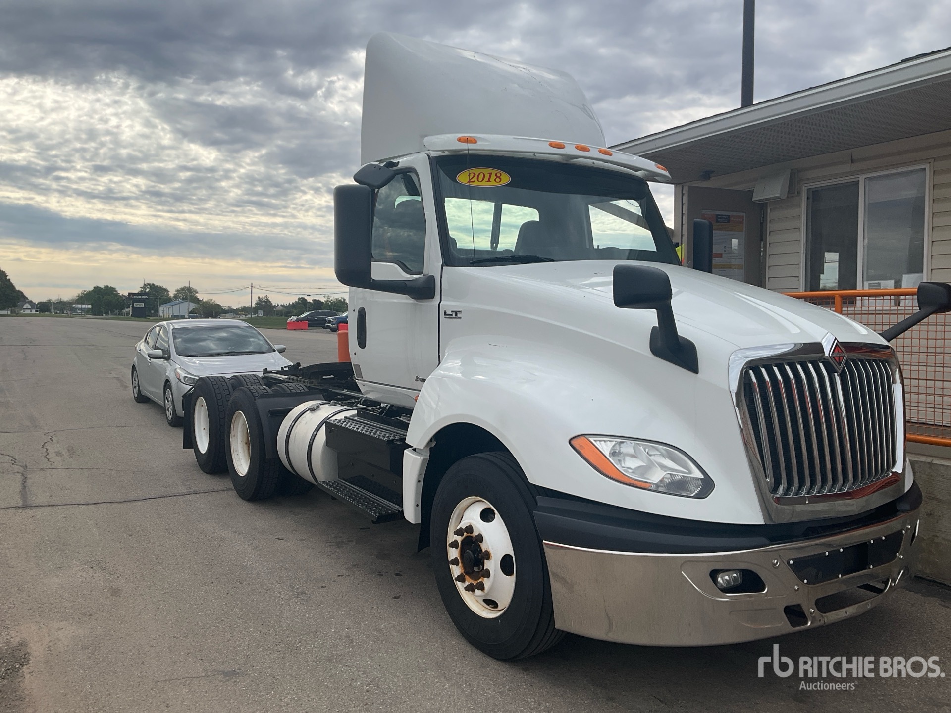Photo of a 2018 International LT625