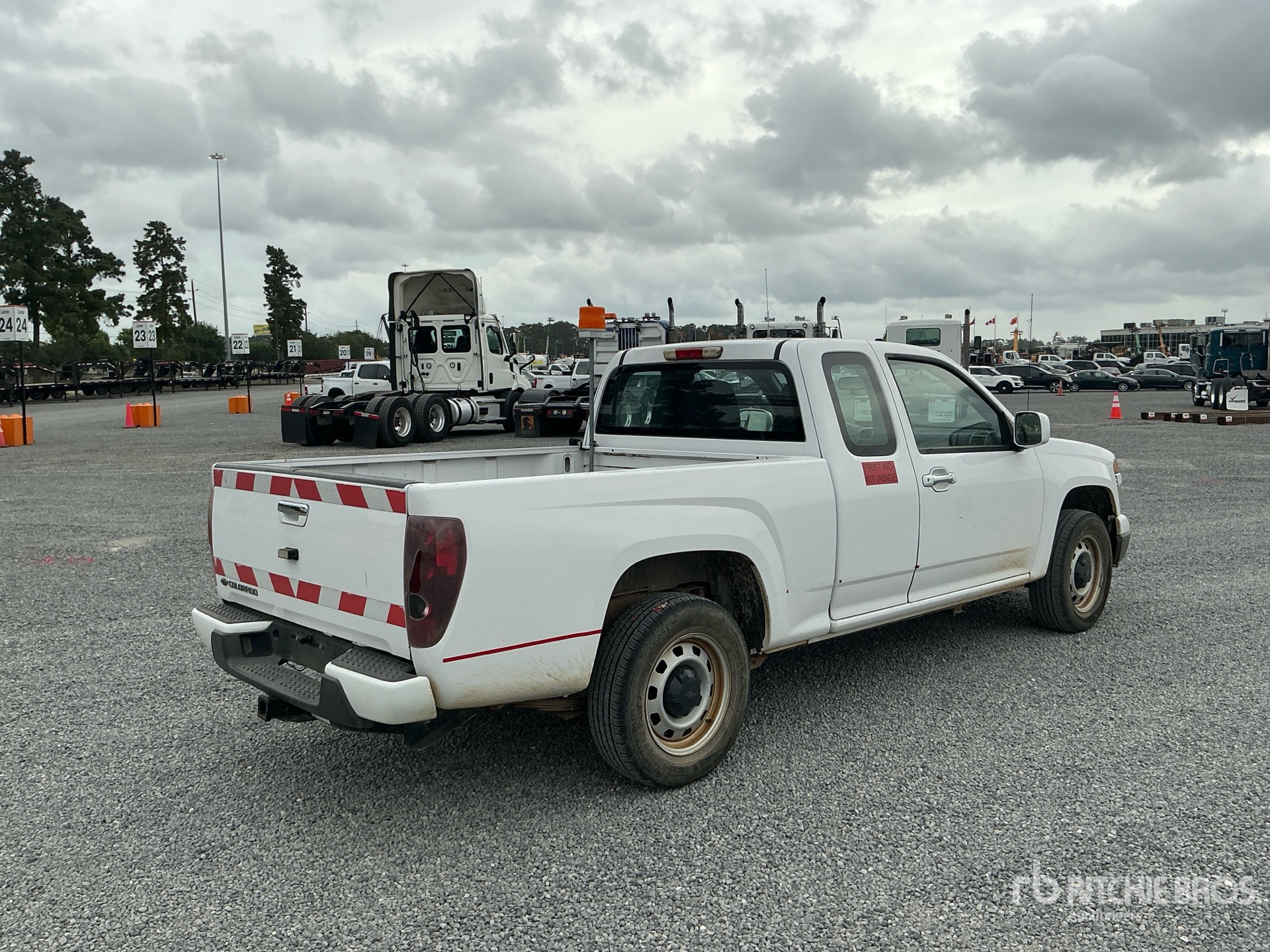 General Appearance with Picture, Right Rear Corner
