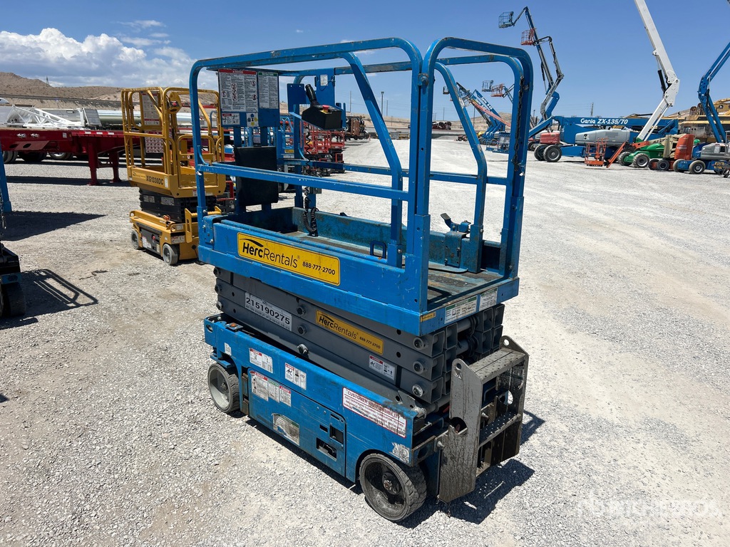 2017 Genie GS1930 Electric Scissor Lift<!-- --> | Ritchie Bros